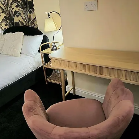 Homely One Bed Apartment On Main Road With Easy Access To City Or Peak District Heeley Exterior photo