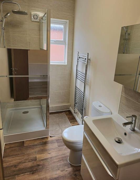 Apartment Homely One Bed On Main Road With Easy Access To Or Peak District Heeley